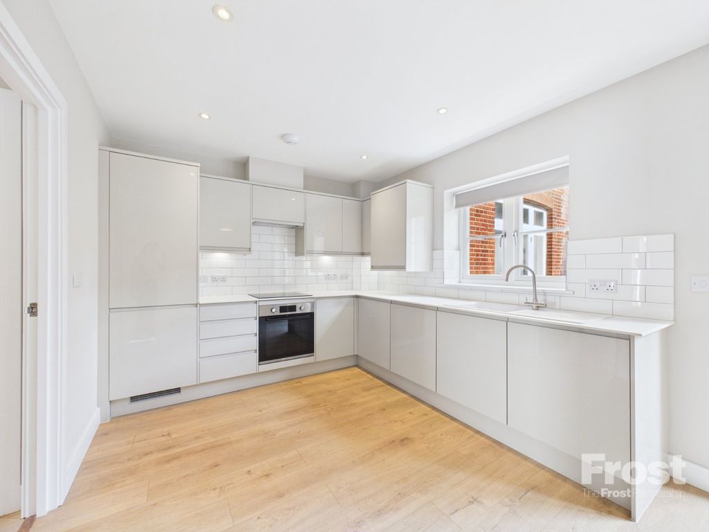 Property photo 1 of 15 Picture No. 11