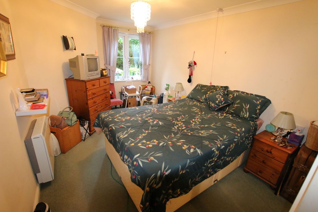 Property photo 1 of 6