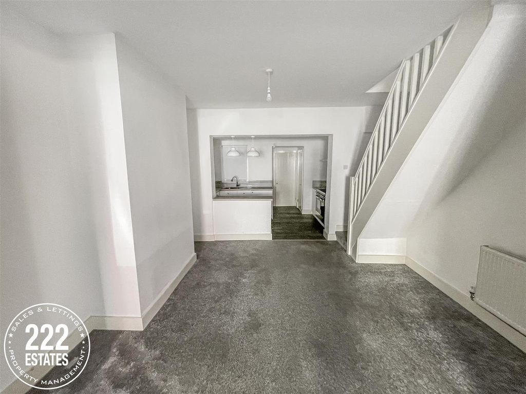 Property photo 3 of 11 Img_8015.Jpg