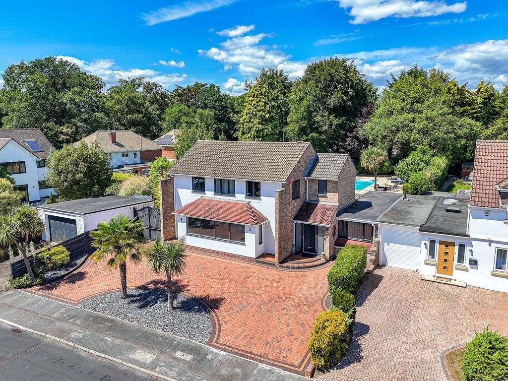 Property photo 1 of 22