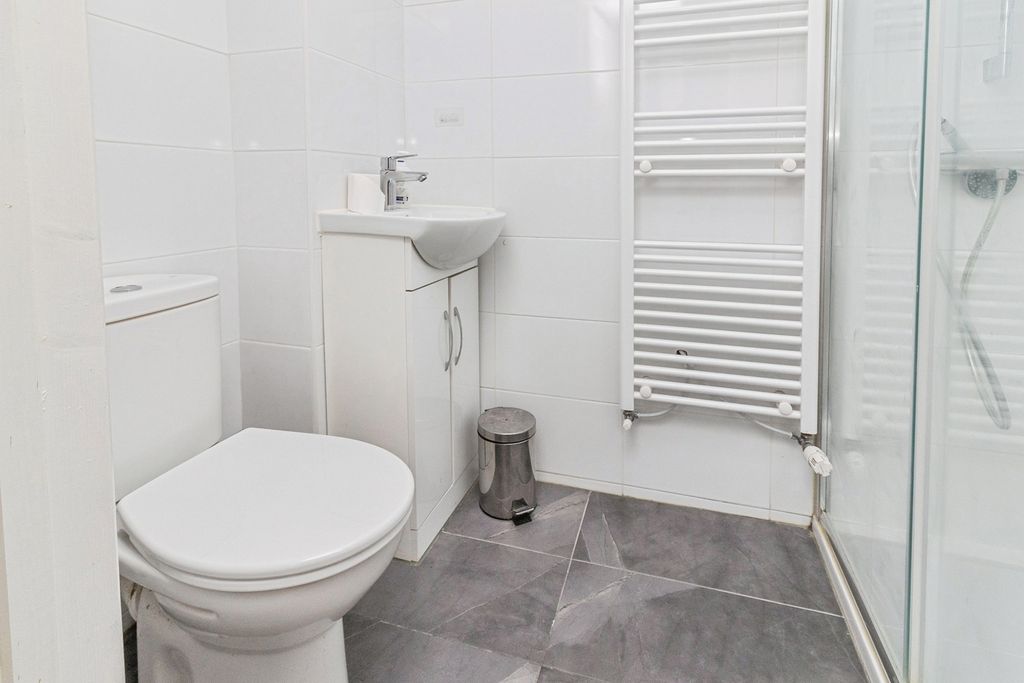 Property photo 3 of 18 Pbox-Img.Jpg