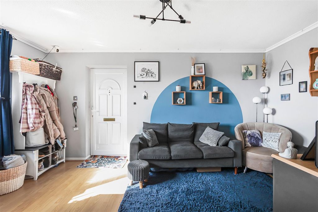 Property photo 3 of 11 12_77618.Jpg