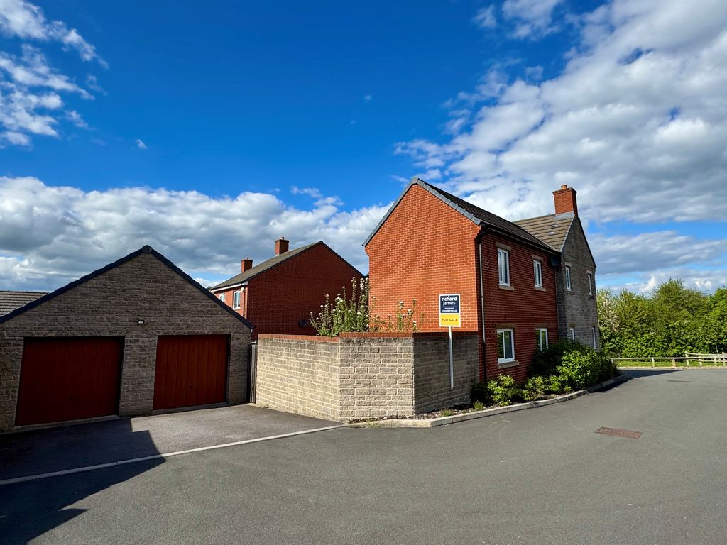 Property photo 2 of 20 Rear