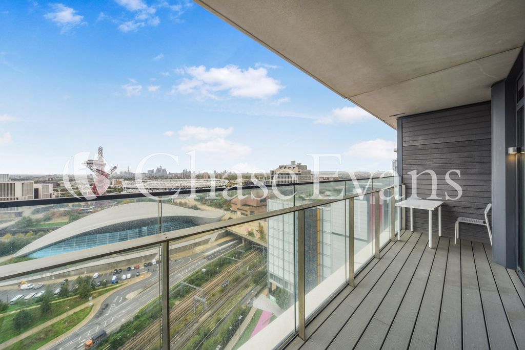 Property photo 2 of 19 Picture No. 21