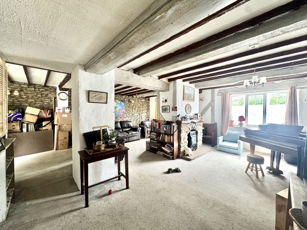 Property photo 2 of 14