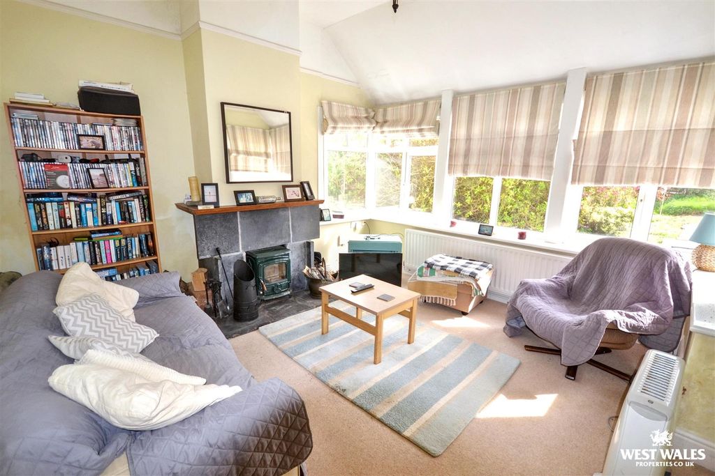 Property photo 3 of 22 3 (4).Jpg