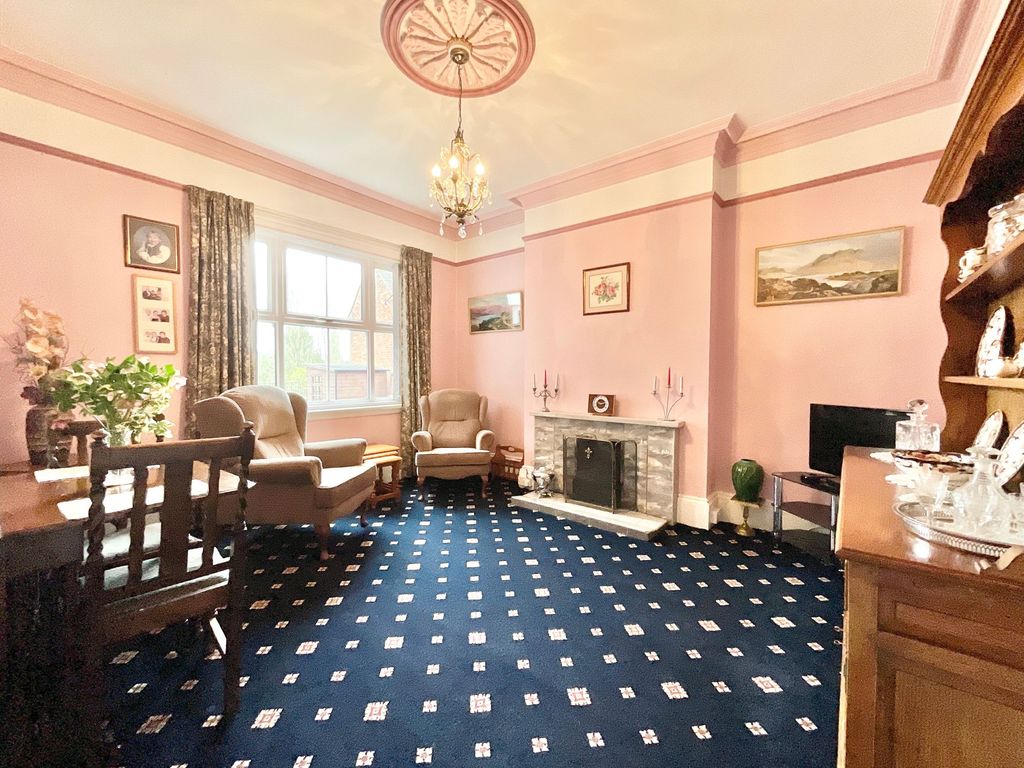 Property photo 3 of 30