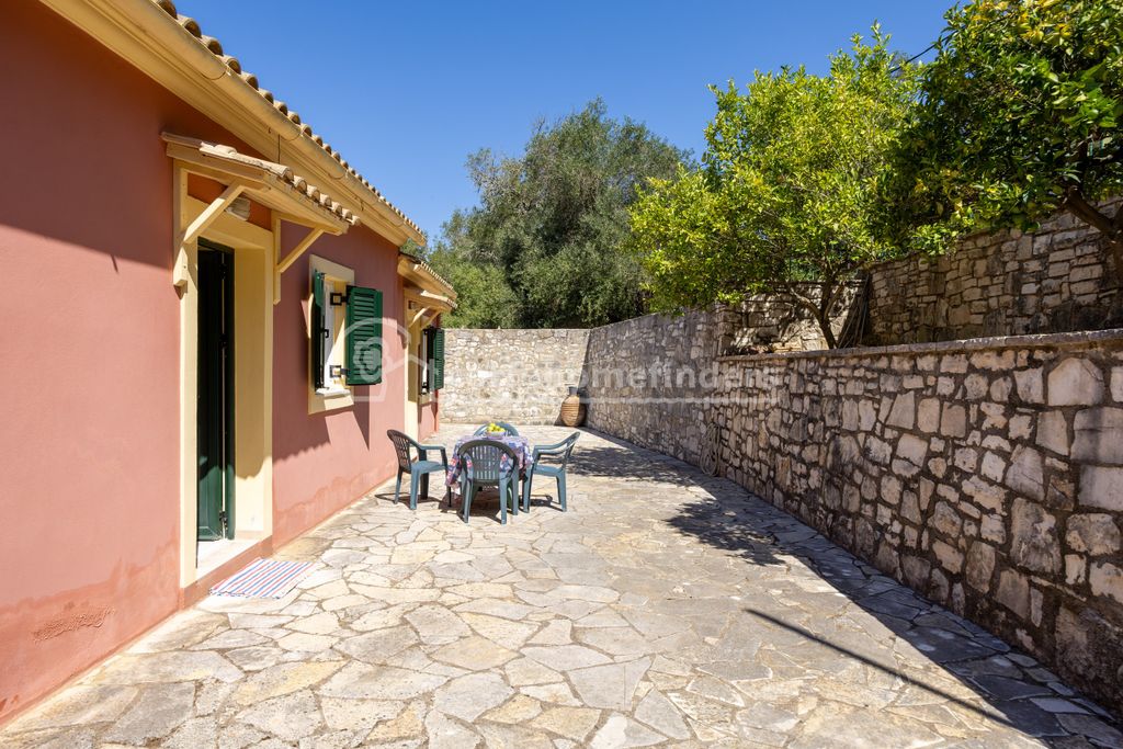 Property photo 3 of 18