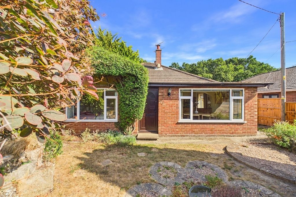 Property photo 2 of 25