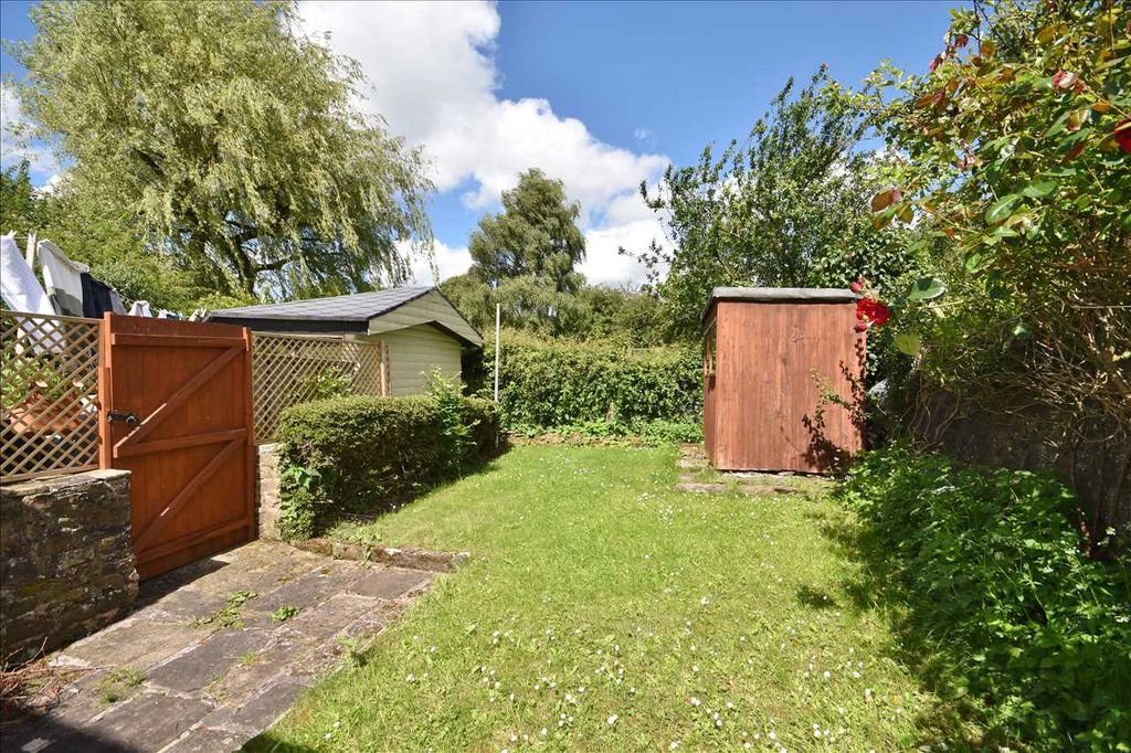 Property photo 3 of 13
