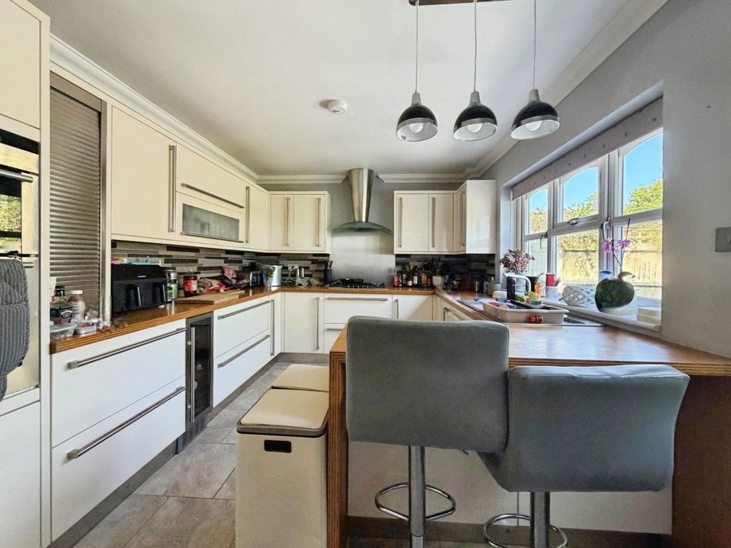 Property photo 3 of 14 Gorse Kitchen Use