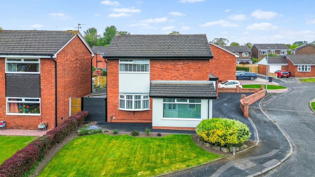 Property photo 2 of 47