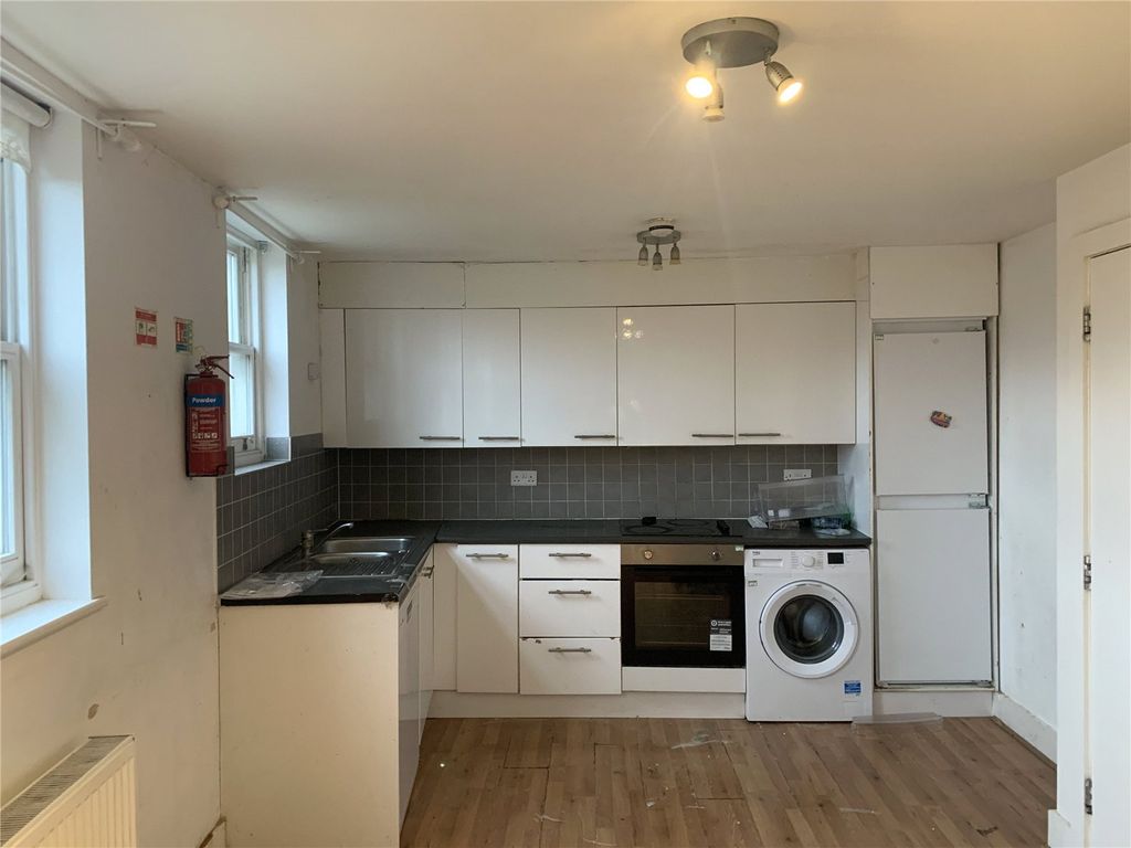 Property photo 3 of 10 Picture No. 09