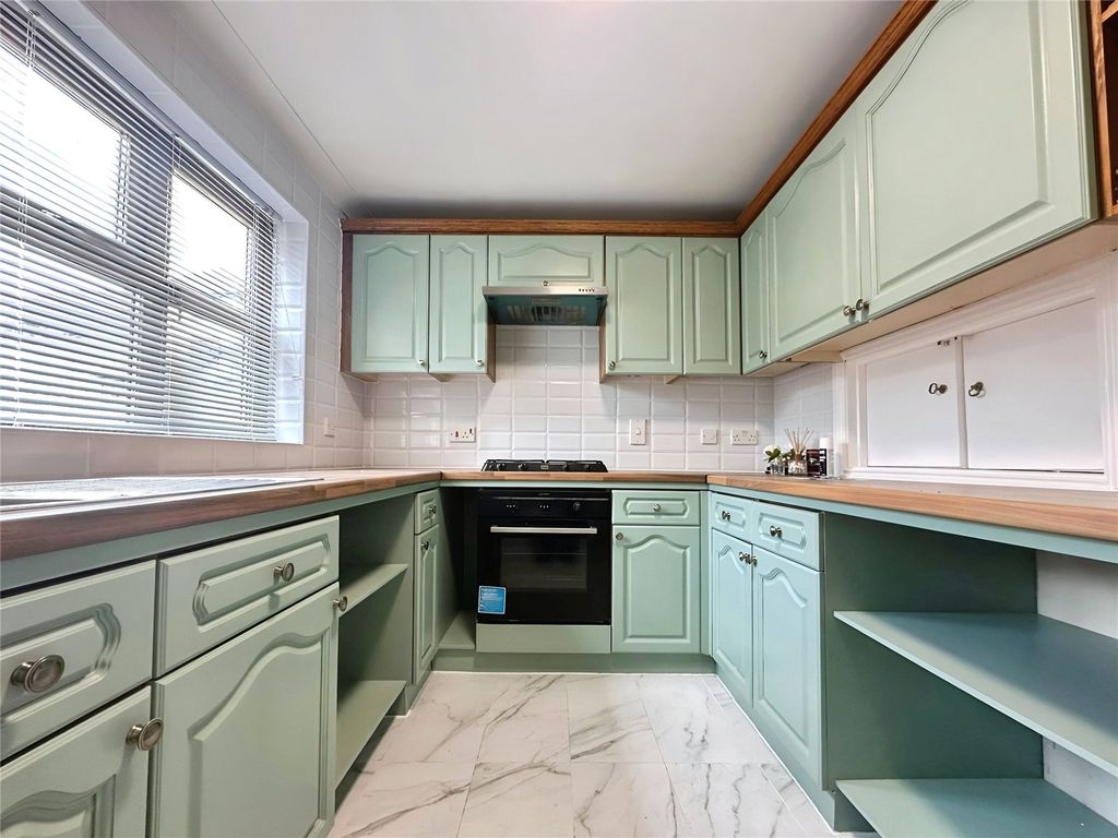 Property photo 3 of 15 Kitchen