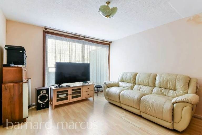 Property photo 3 of 6