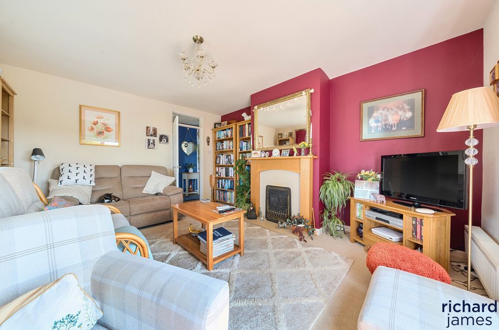 Property photo 2 of 21 72F98580c4Ed41998967c0B5766Ddb58