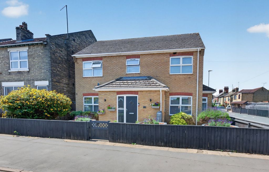 Property photo 2 of 54