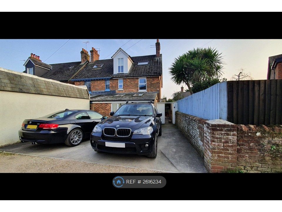 Property photo 2 of 18 Parking