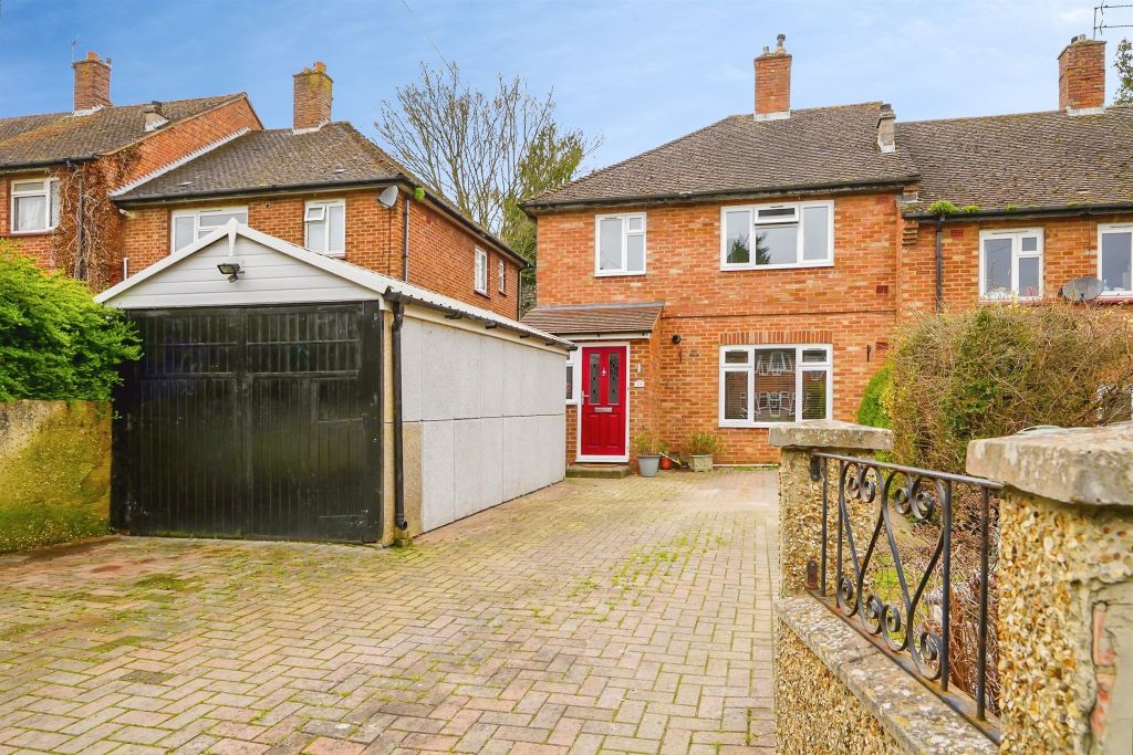 Property photo 2 of 29