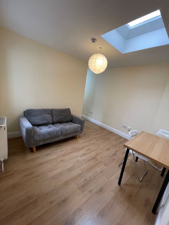 Property photo 3 of 8 5871001A-Fc94-47B6-A7C2-5Bd31Edbd3Bf