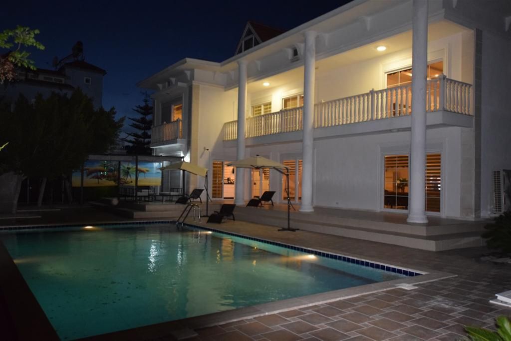 Property photo 3 of 23 Glamorous Villa With A Private Pool &amp; Large Garden For Sale Near Belek - Nighttime Ambient Lighting