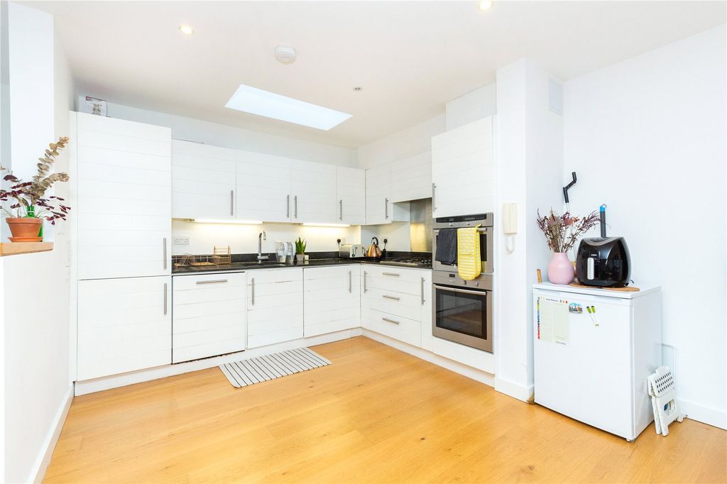 Property photo 3 of 12 Picture No. 12