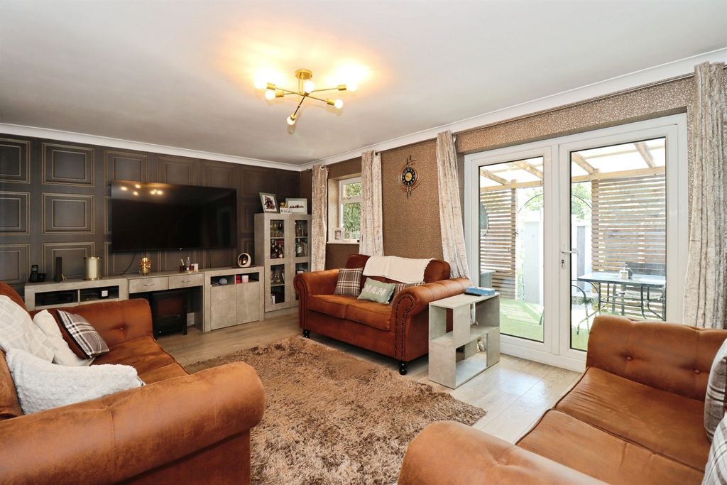 Property photo 2 of 15