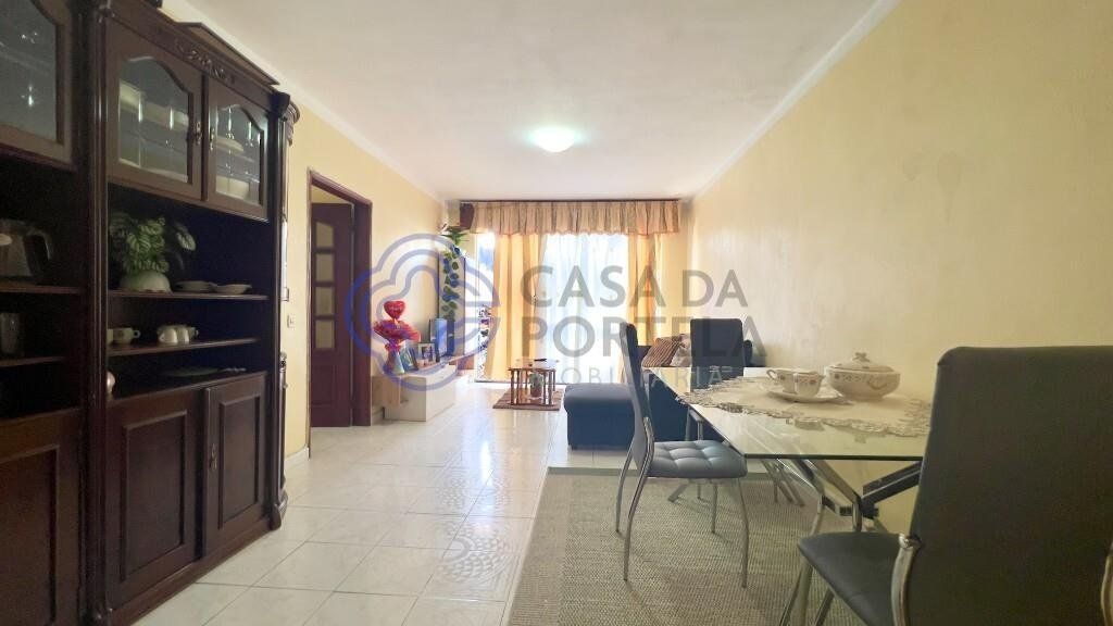 Property photo 1 of 21 Three-Bedroom Apartment With Space, Comfort And Excellent Accessibility