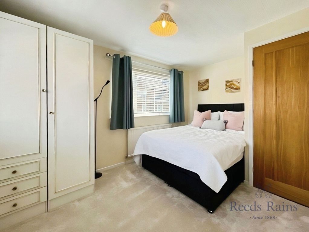 Property photo 2 of 15 Picture No. 11