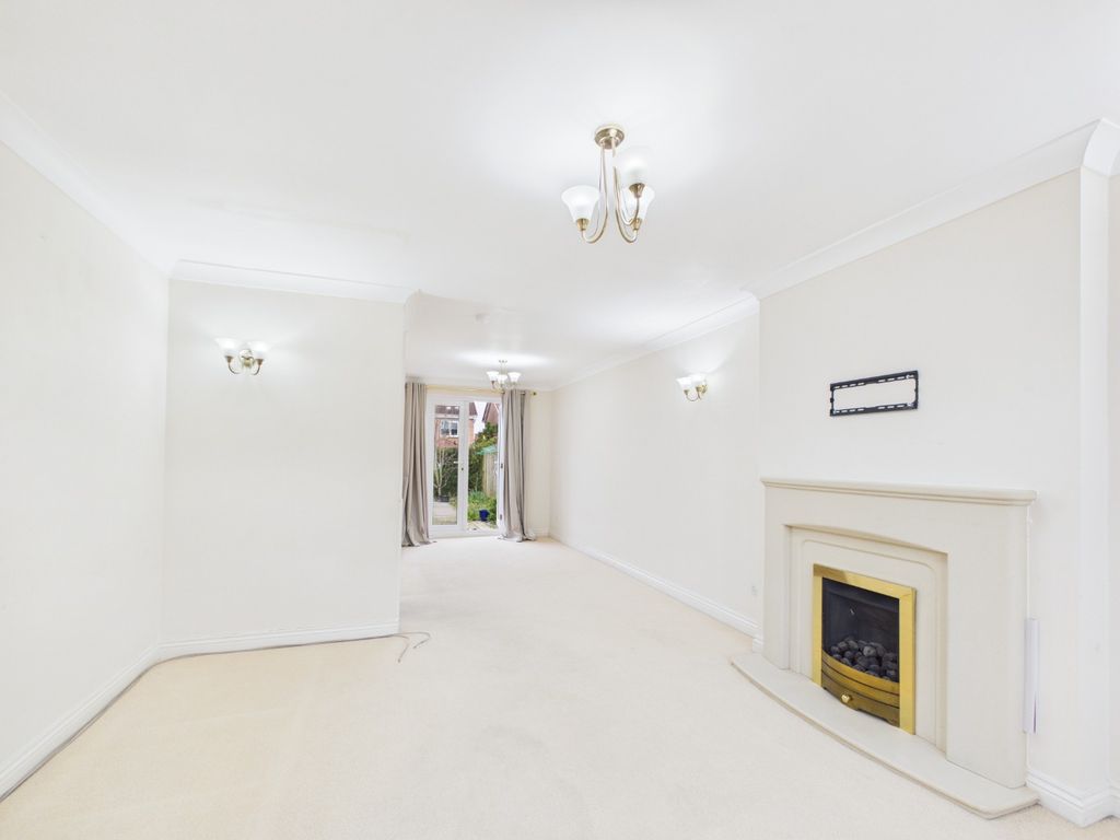 Property photo 3 of 18 4882779