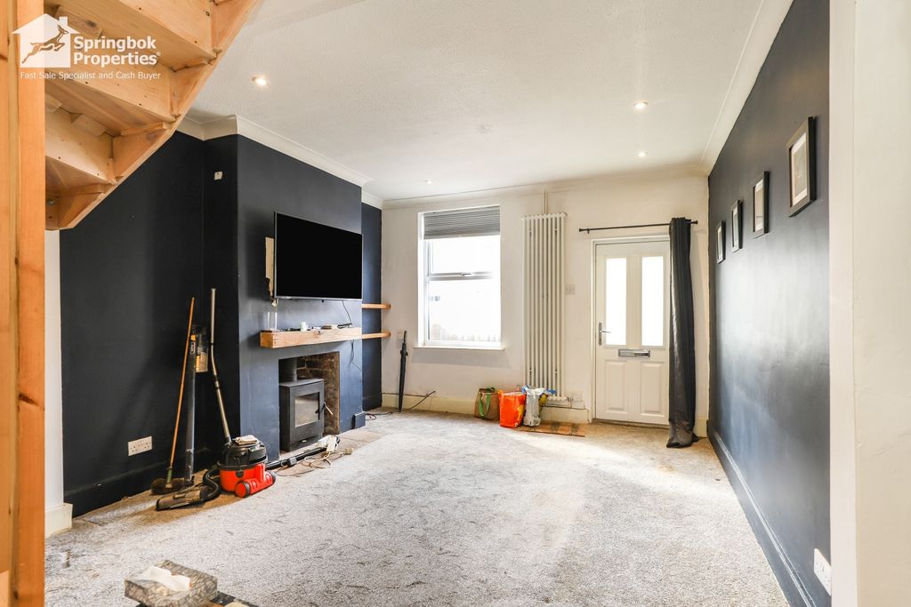 Property photo 3 of 16 Image 2