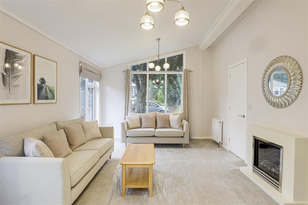 Property photo 3 of 21 27926.Jpg