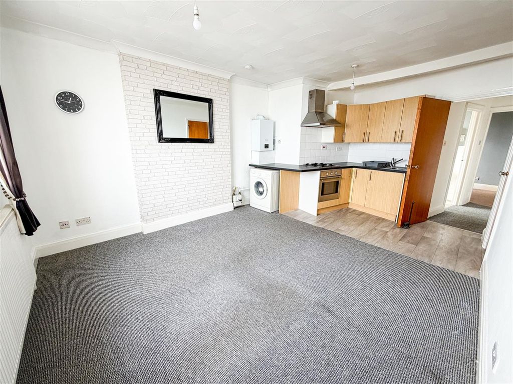 Property photo 3 of 16 Open Plan Living Space