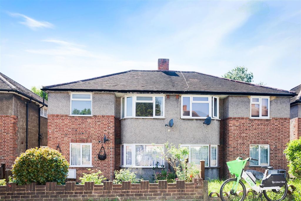 Property photo 2 of 15 14-808683020-Propwpen-Jj-Meadowview Rd-14.Jpg