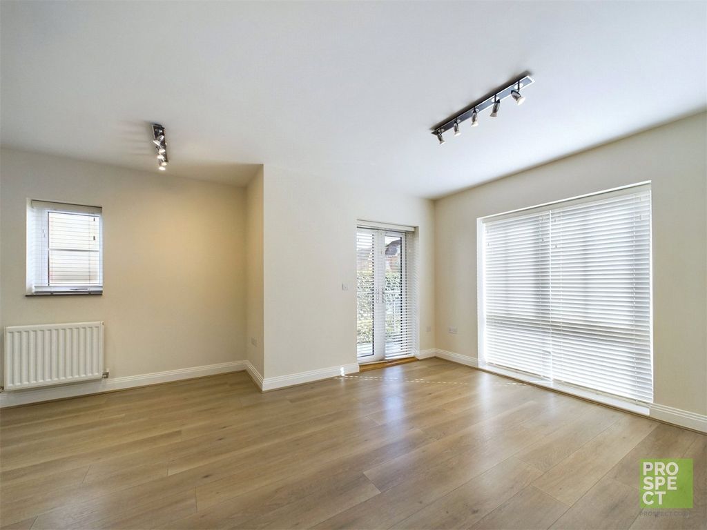 Property photo 2 of 12 Picture No. 09