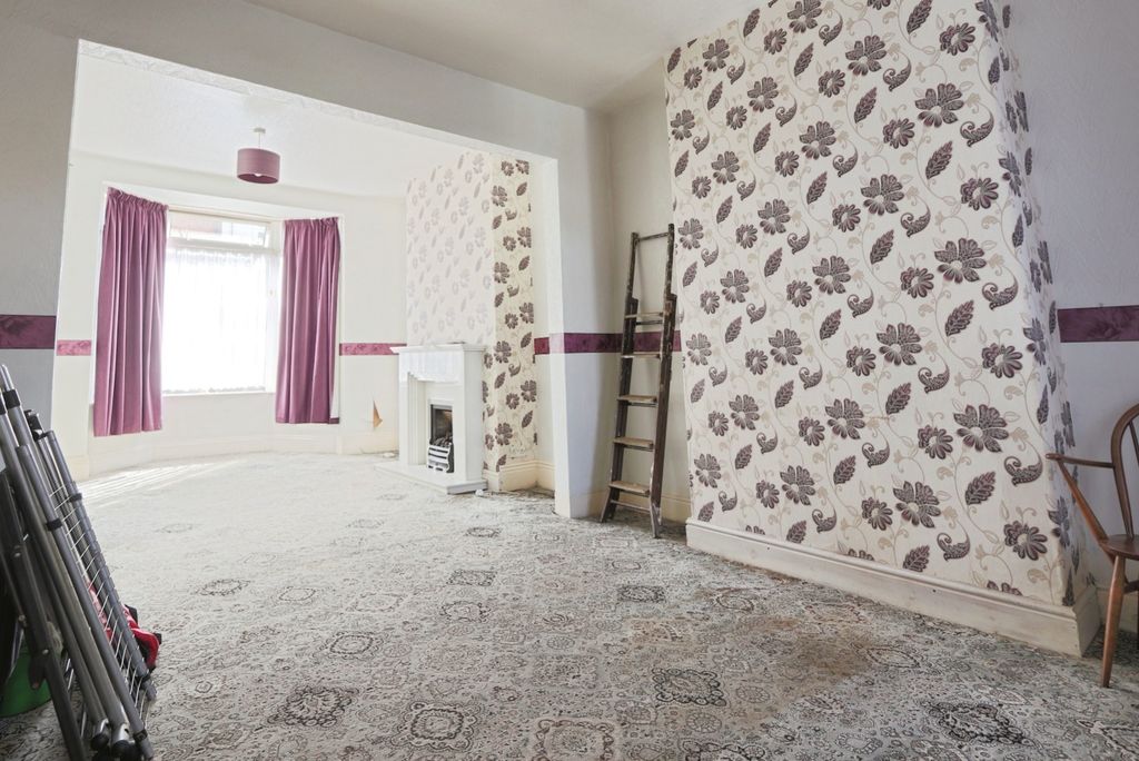 Property photo 3 of 13 4109509