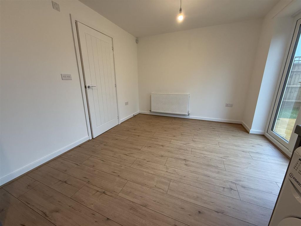 Property photo 3 of 13 Img_0570.Jpeg