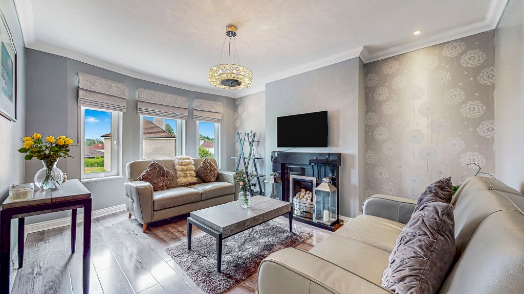 Property photo 2 of 15 9-Web-Or-Mls-44 Archerhill Crescent_13
