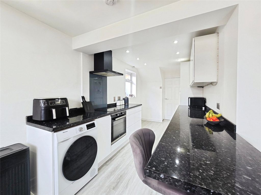 Property photo 3 of 12 Picture No. 13