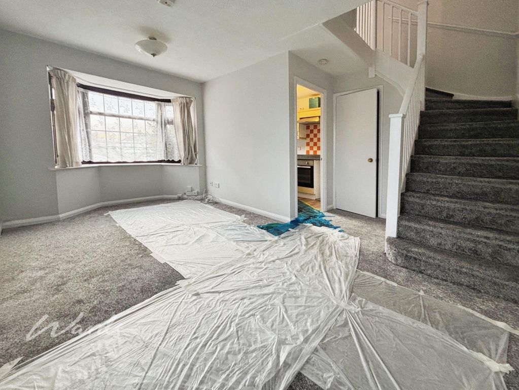 Property photo 2 of 8 Lounge