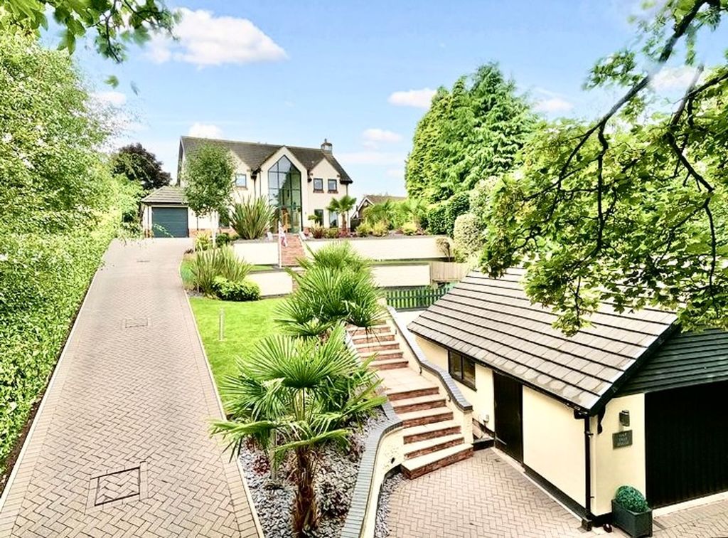 Property photo 1 of 28