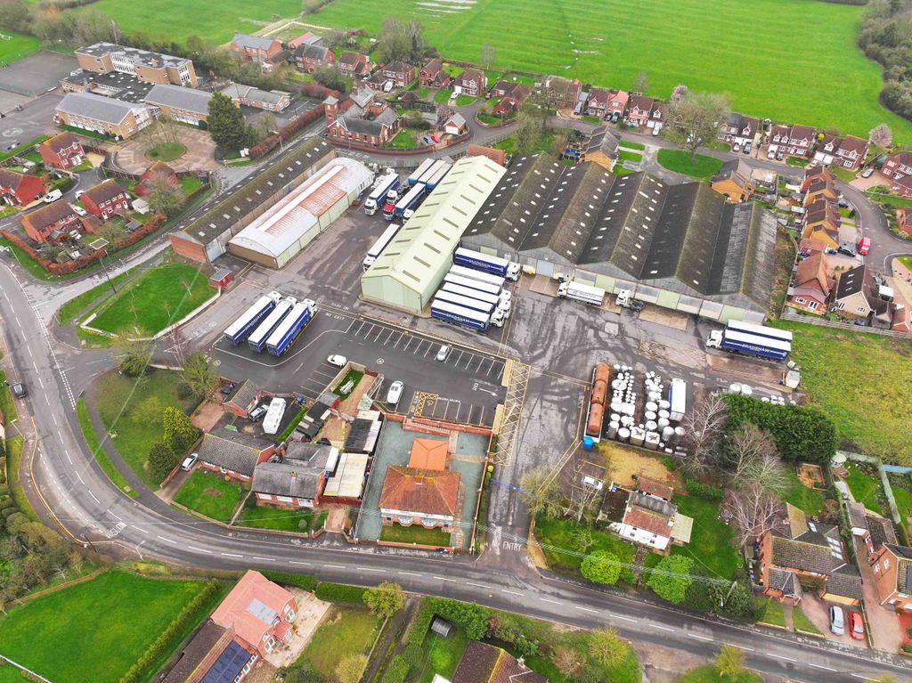 Property photo 2 of 13