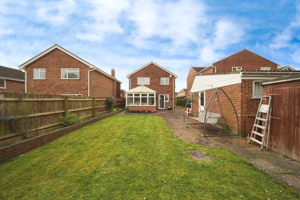 Property photo 2 of 30