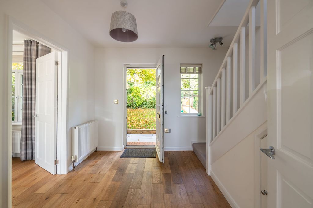 Property photo 3 of 20