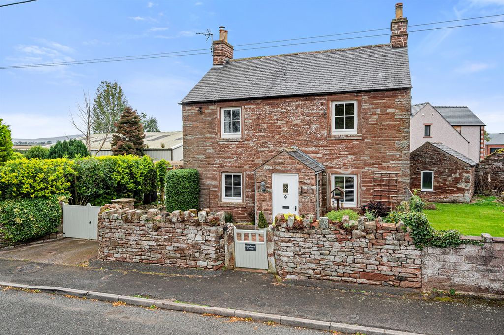 Property photo 1 of 43