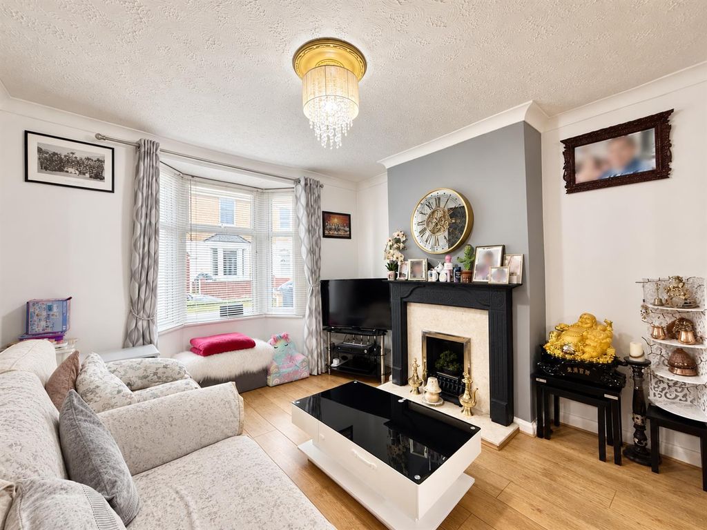 Property photo 2 of 15 59D167D7-6B55-4130-B60B-F3Fdb91Bb392.Png