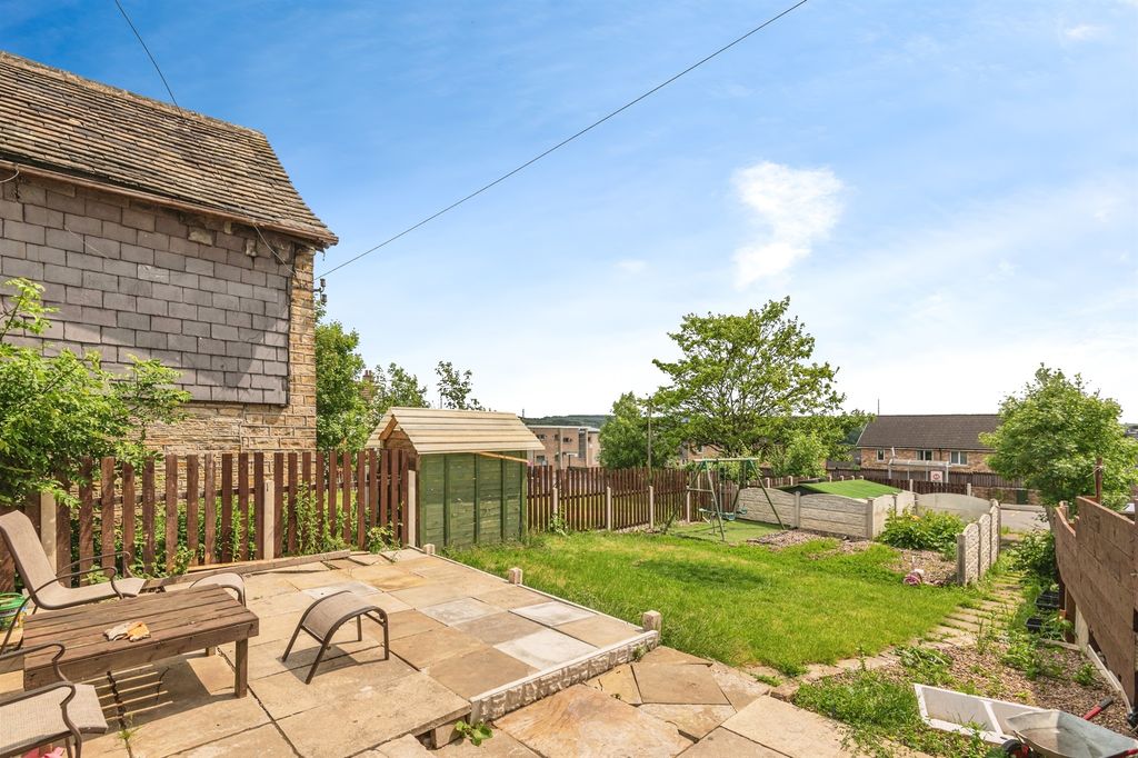 Property photo 2 of 18