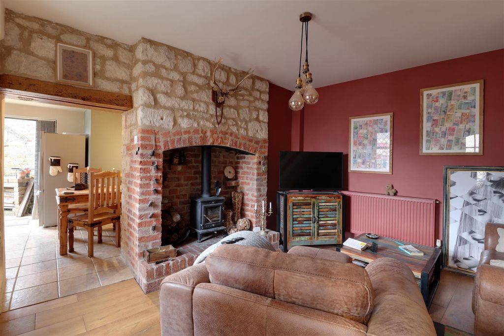 Property photo 2 of 18