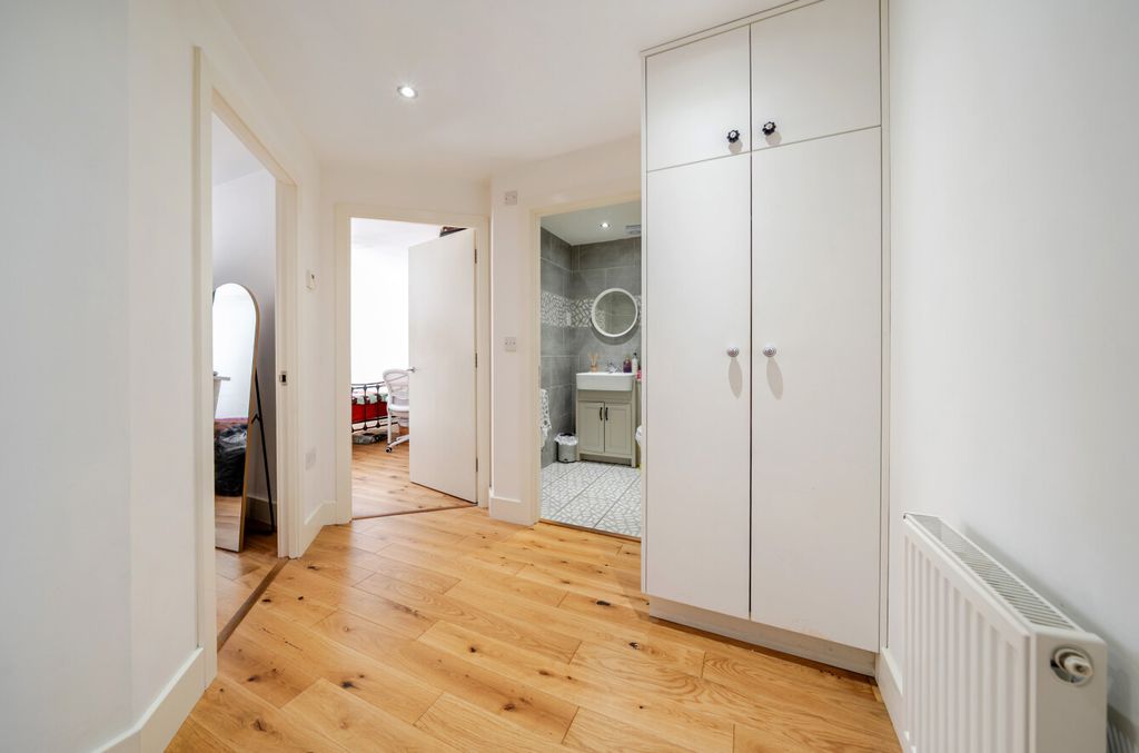 Property photo 3 of 15 1467374-9-6A16E8E...