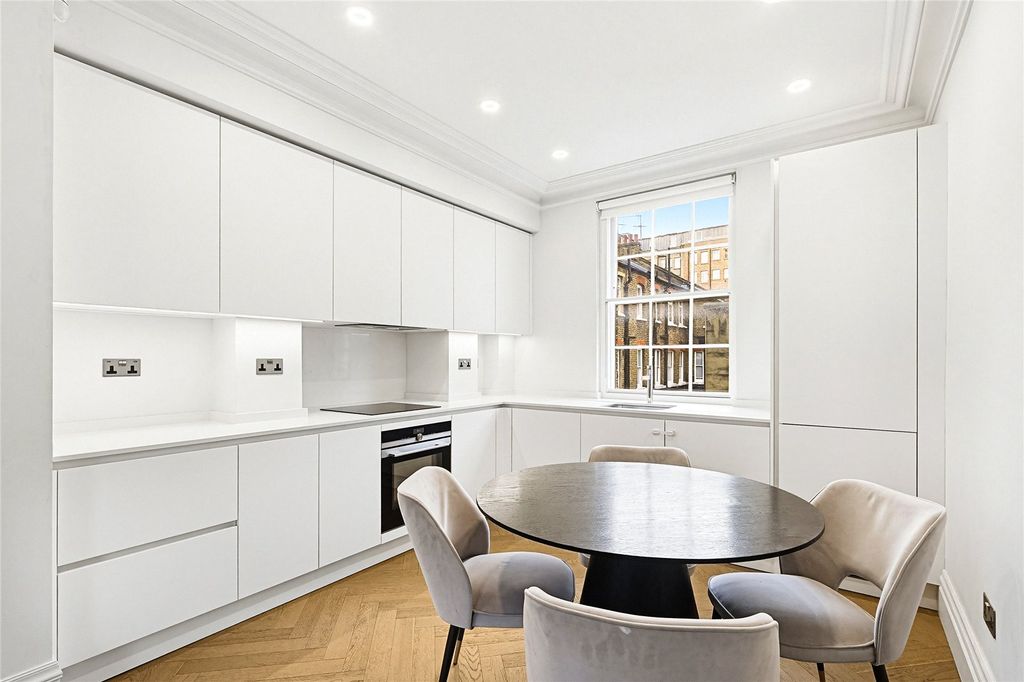 Property photo 3 of 15 Picture No. 10